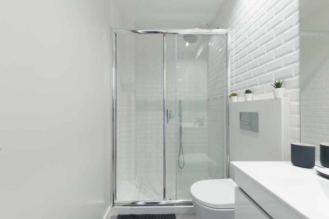 Host Wise - Charming Flat With Netflix - River View ポルト エクステリア 写真